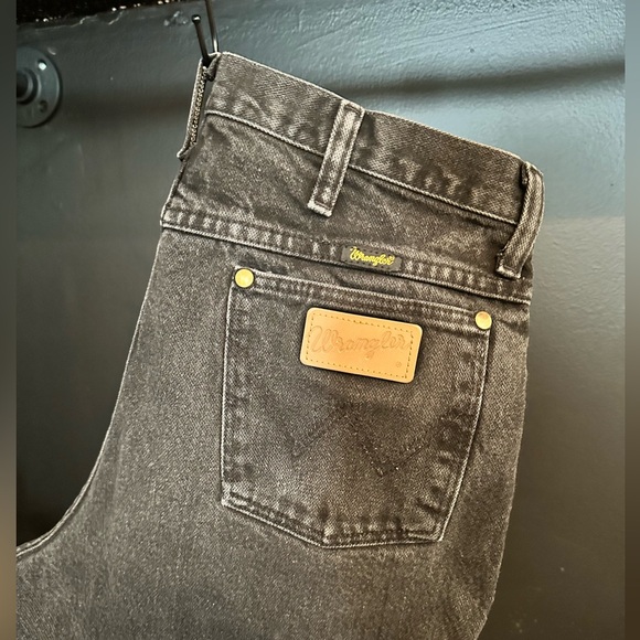 Vintage black wranglers - Picture 2 of 8